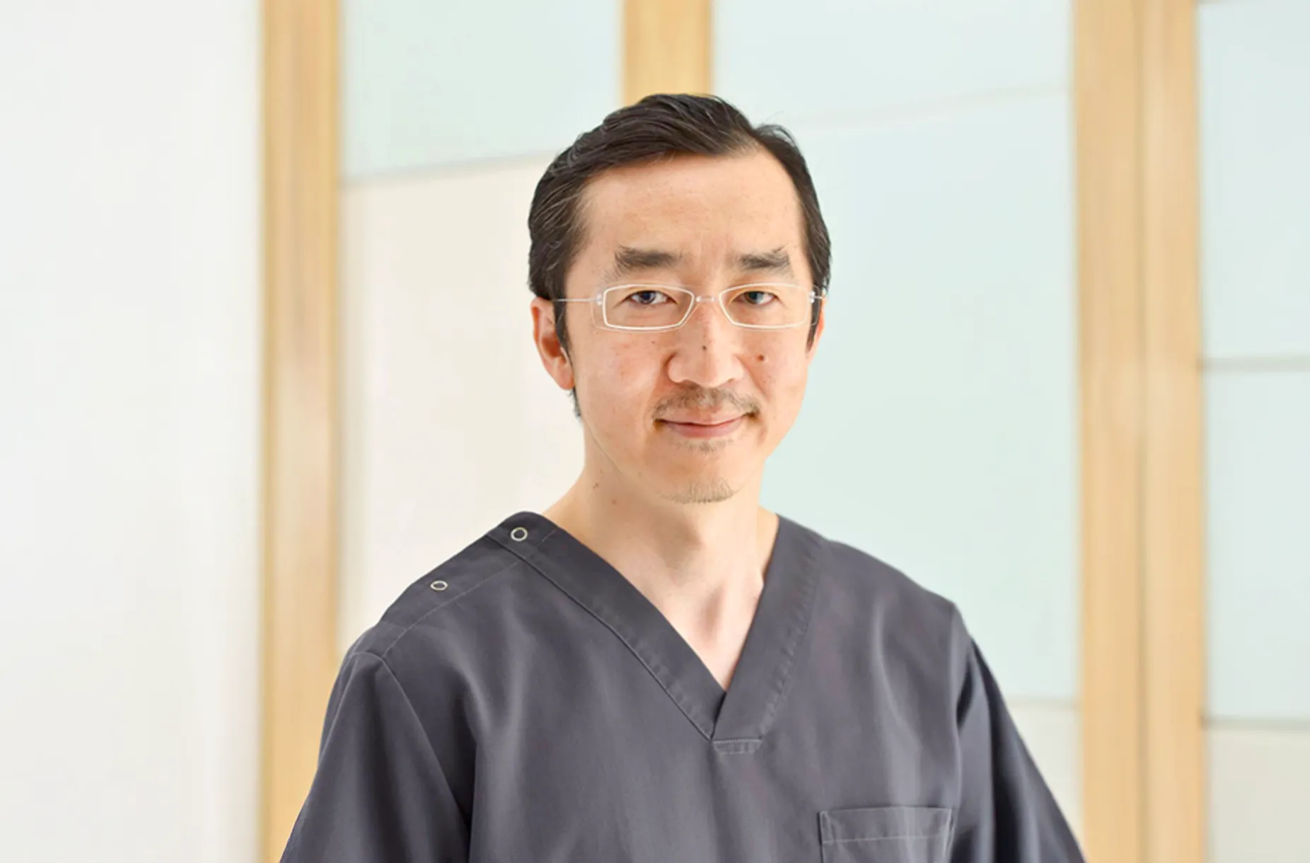 新宿トミヒサクロスクリニック 院長：三浦崇幣